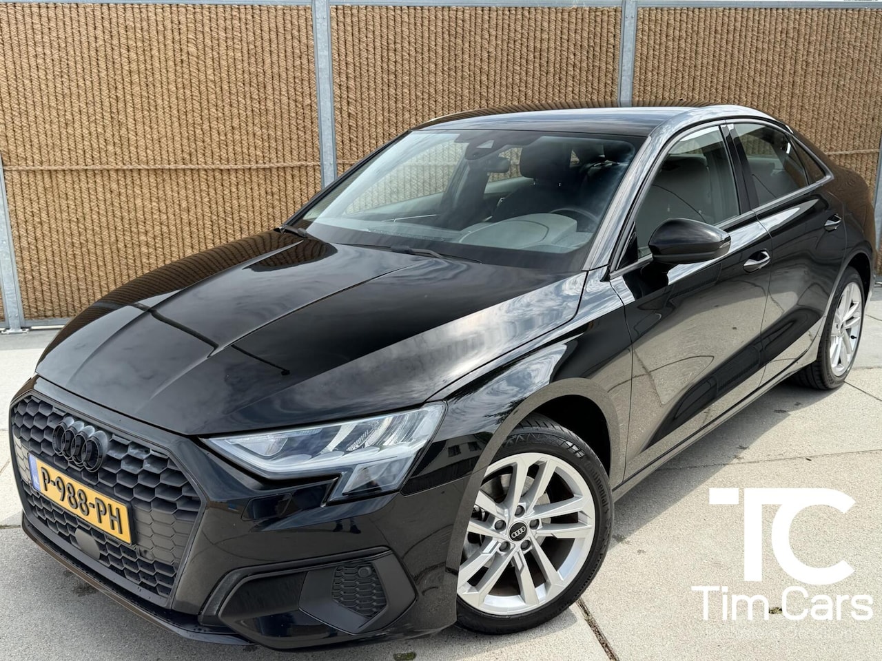 Audi A3 Limousine - 30 TFSI Pro Line Zwart optiek | Apple CarPlay/Android Auto | Cruise control | LED koplampe - AutoWereld.nl