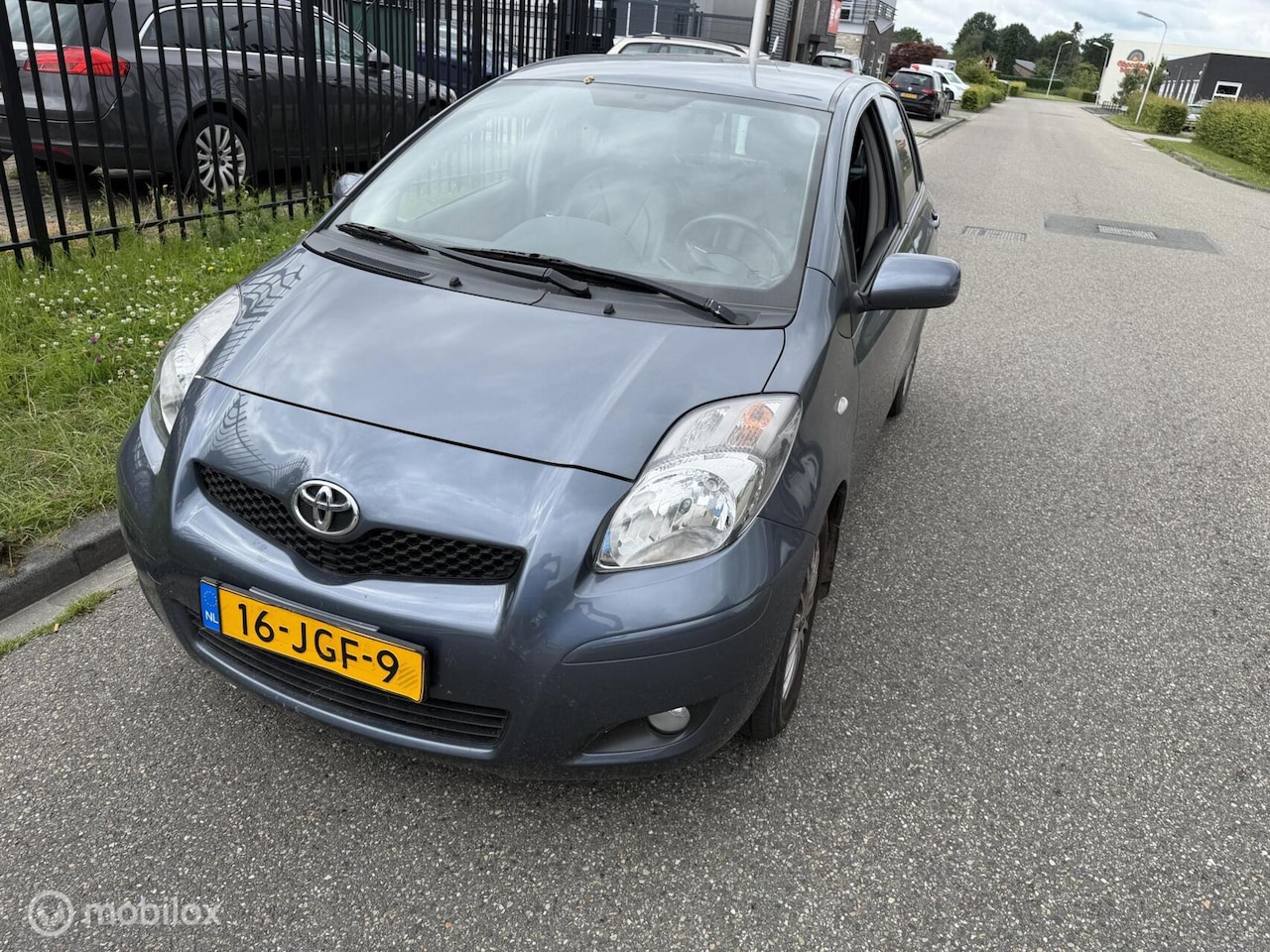 Toyota Yaris - 1.3 VVT-i Executive 1.3 VVTi Executive - AutoWereld.nl