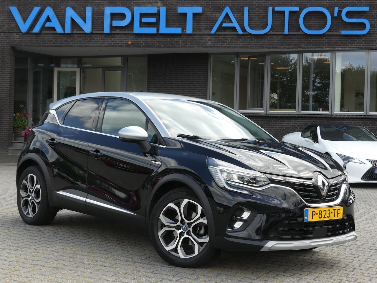 Renault Captur - 1.6 E-Tech Plug-in Hybrid 160PK Intens - AutoWereld.nl