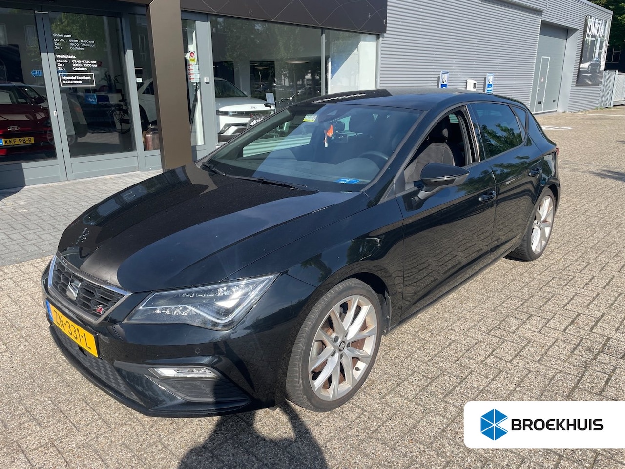 SEAT Leon - 1.5 TSI FR Business Intense | Airco (automatisch) | Volledig digitaal instrumentenpaneel - AutoWereld.nl