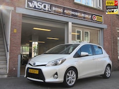 Toyota Yaris - 1.5 Full Hybrid Dynamic Leer All In Prijs