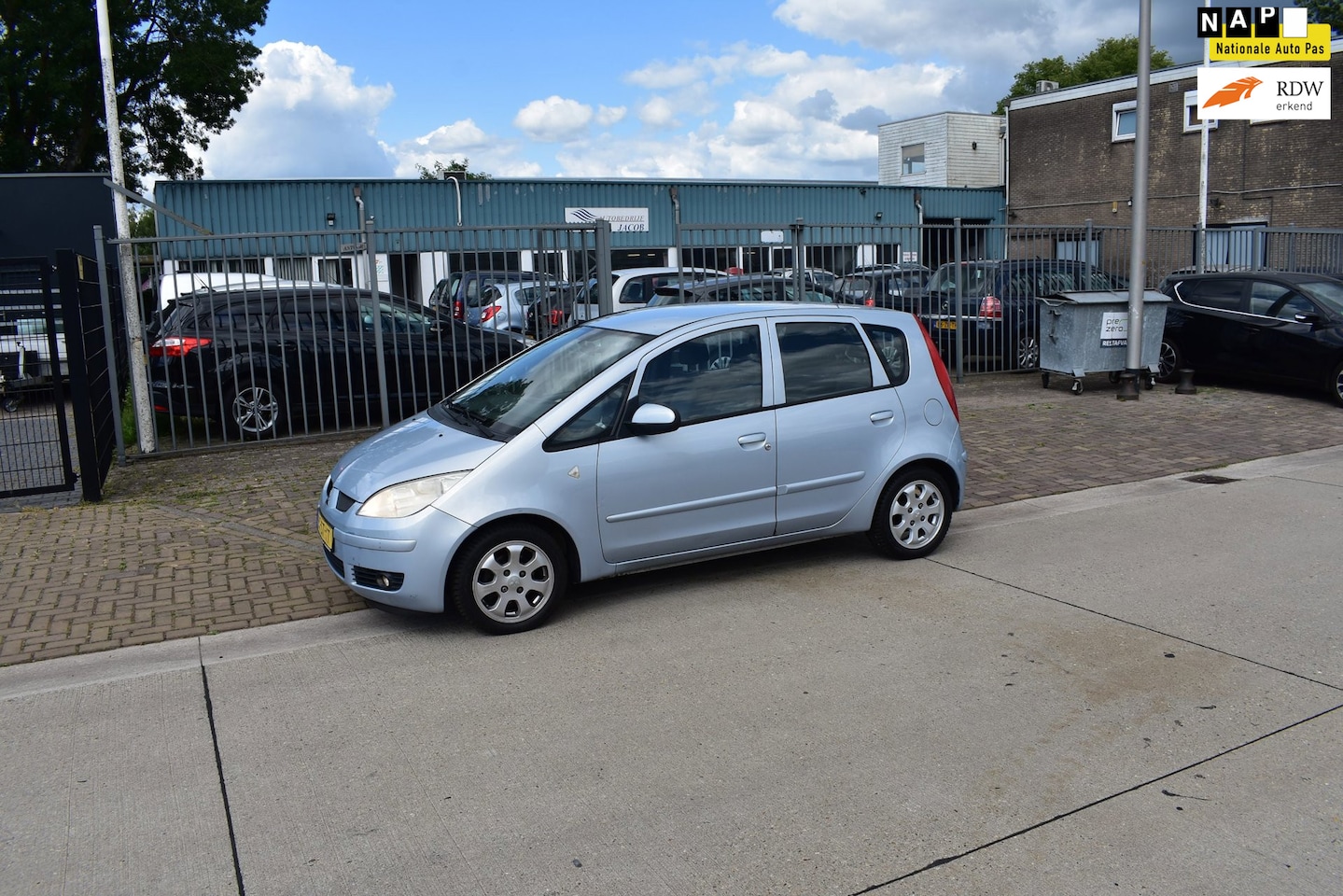 Mitsubishi Colt - 1.3 Invite - AutoWereld.nl