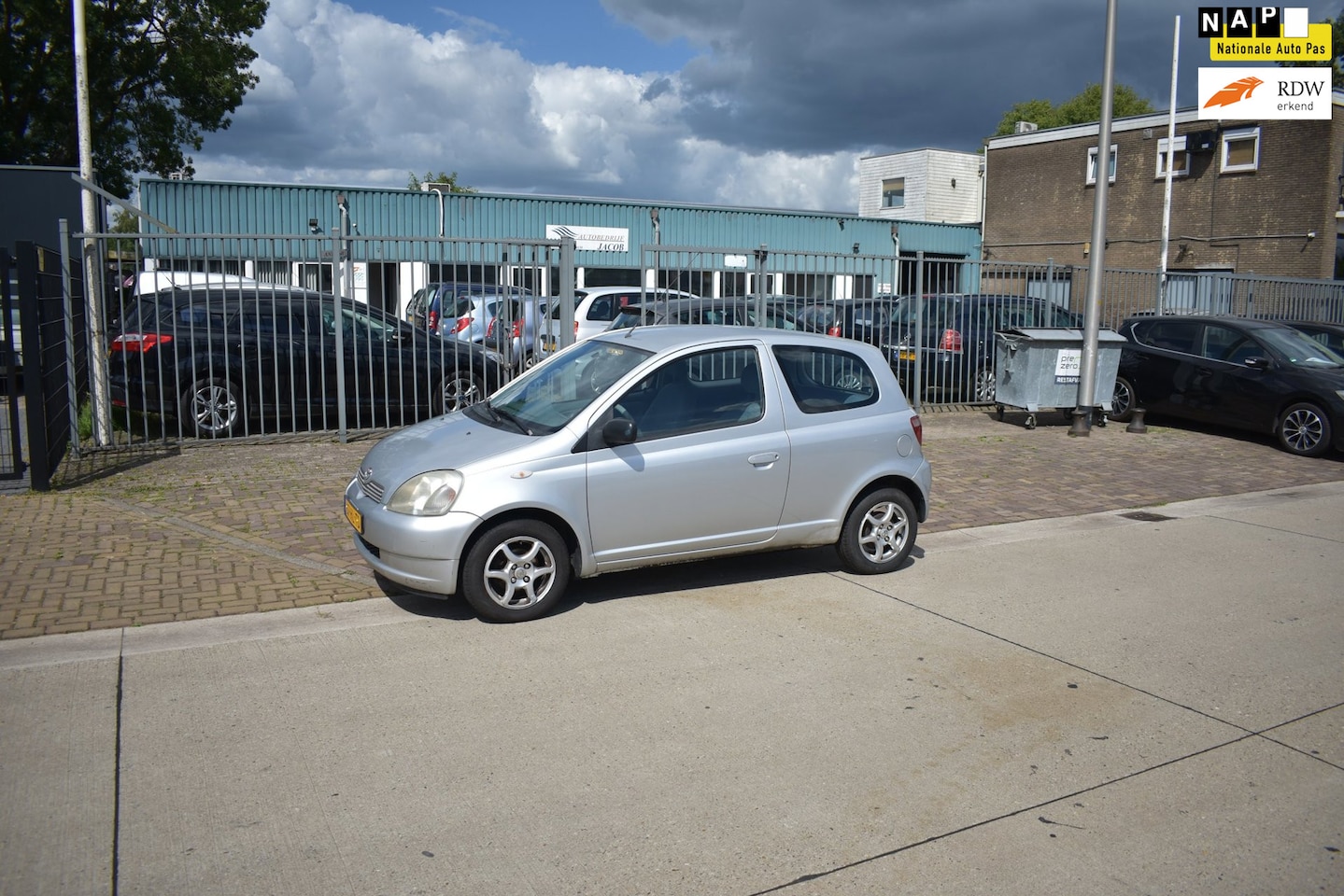 Toyota Yaris - 1.3-16V VVT-i Luna 1.3-16V VVT-i Luna - AutoWereld.nl