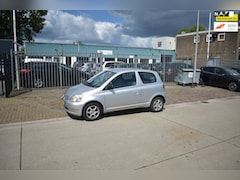 Toyota Yaris - 1.3-16V VVT-i Luna