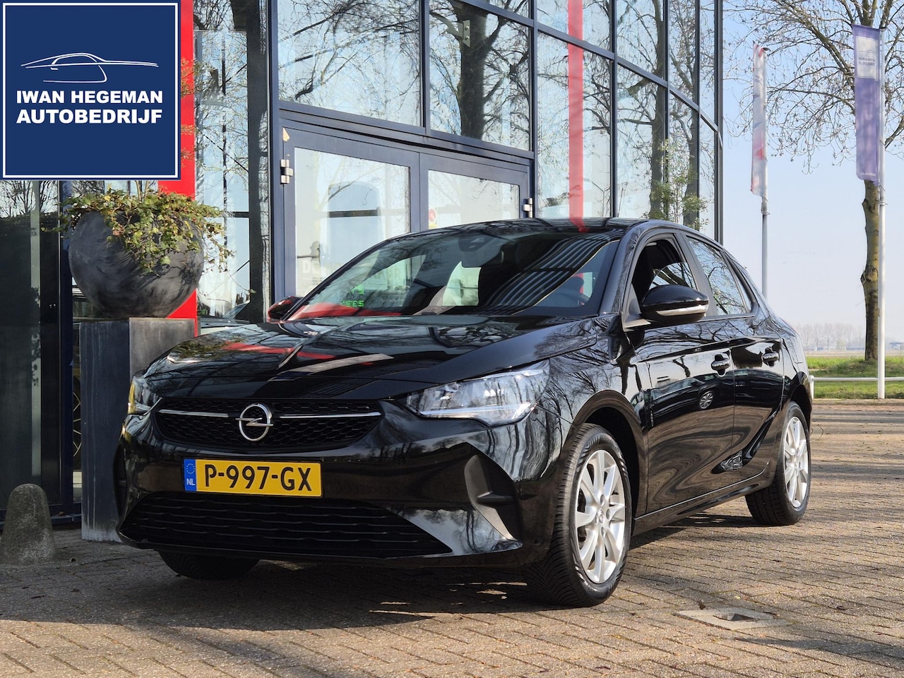 Opel Corsa - 1.2 Edition | Airco | Navigatie | Licht metalen velgen | Cruise Control | Electr. ramen vo - AutoWereld.nl