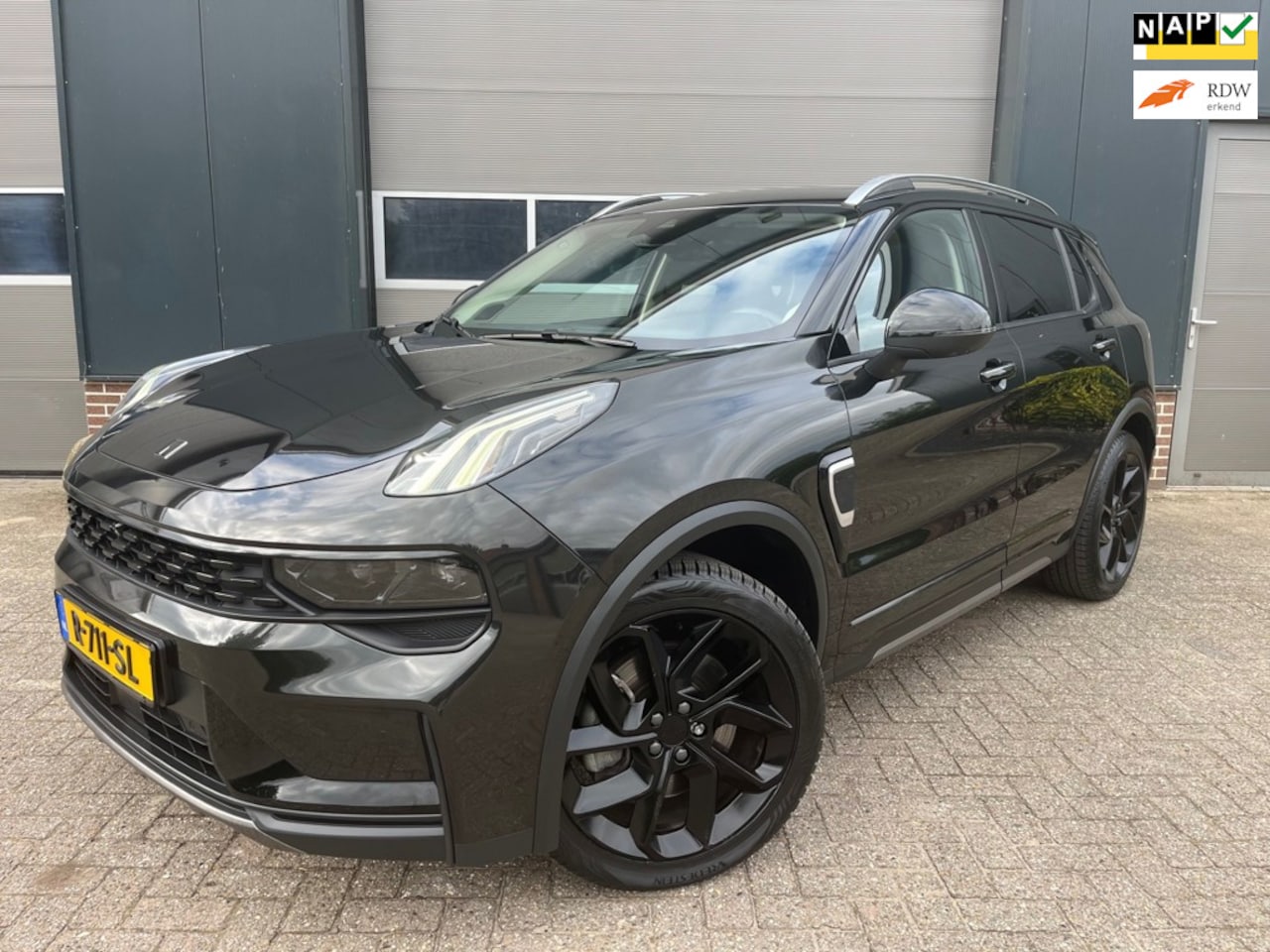 Lynk & Co 01 - 1.5-Panorama-Carplay-360-Led-NAP! - AutoWereld.nl