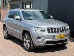 Jeep Grand Cherokee - 3.0 V6 CRD Overland 4x4 Grijskenteken Pano Luchtvering Stoelverwarm/verkoel. Leer Trekhaak