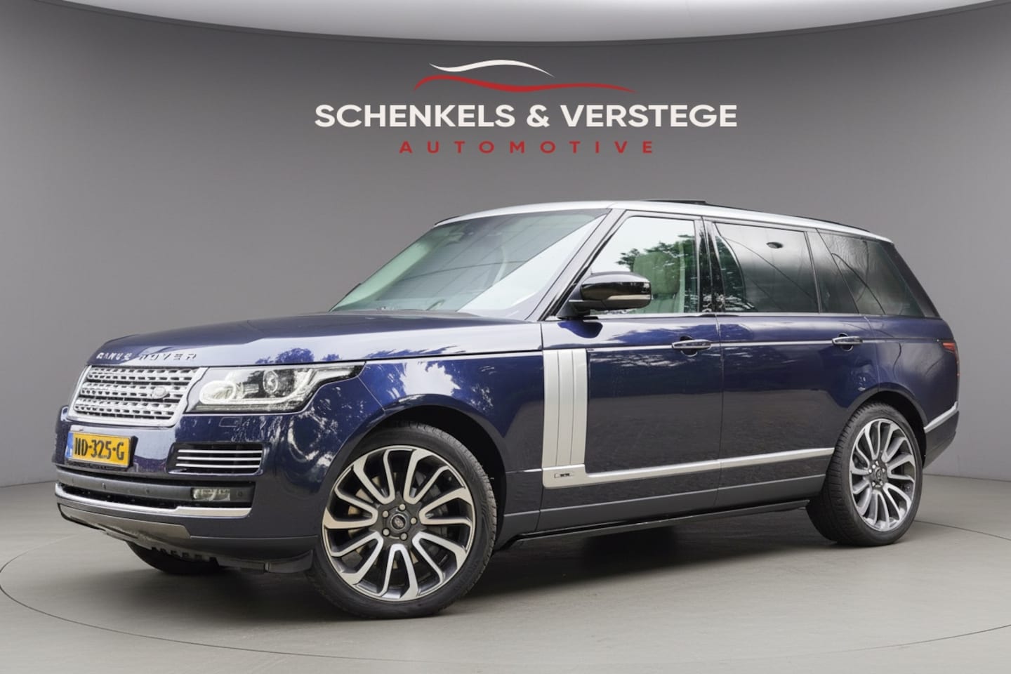 Land Rover Range Rover - 4.4 SDV8 Autobiography LWB / Dealer Service / Pano / Rear Media / Massage / Leather / Acc - AutoWereld.nl