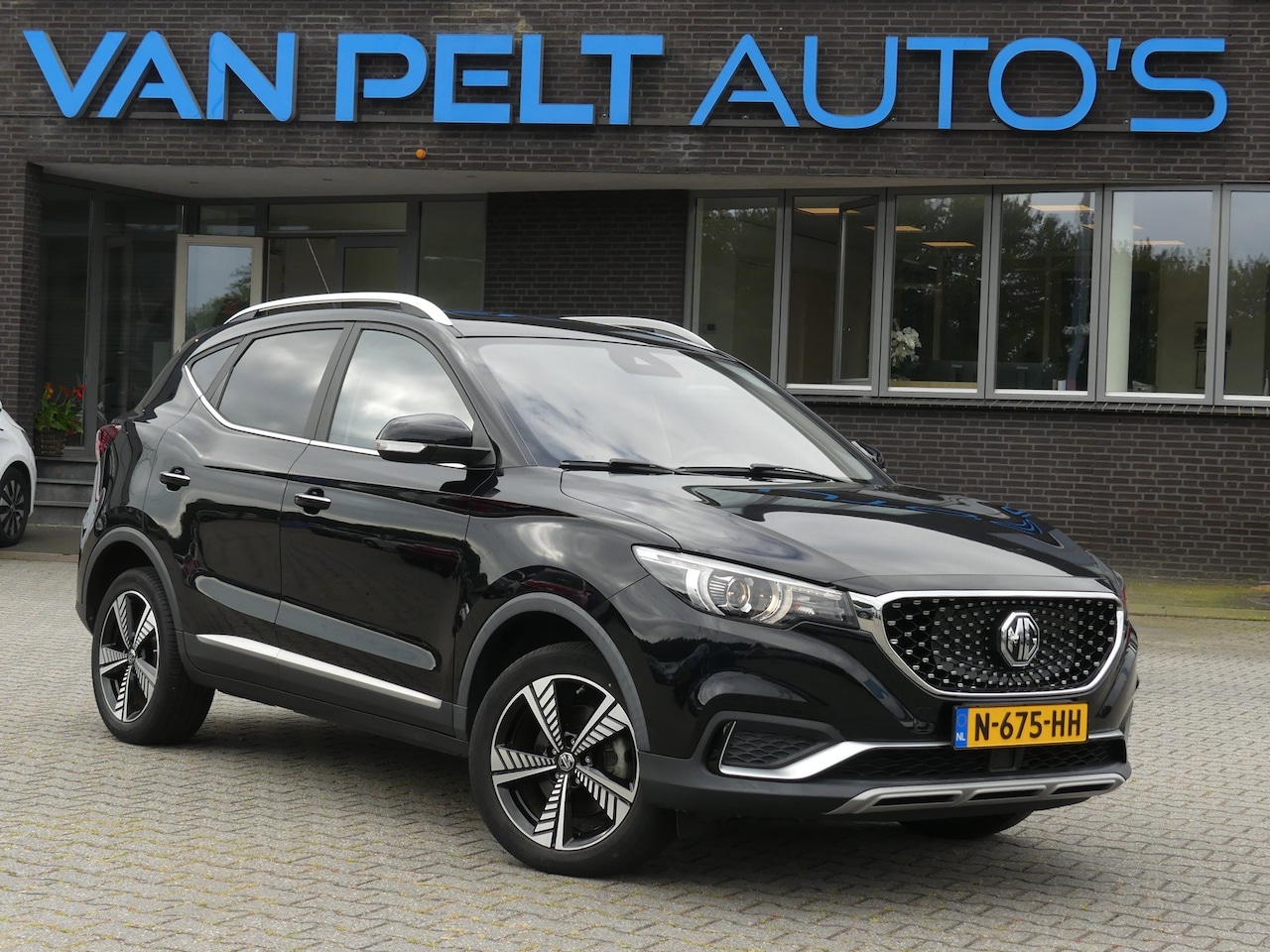 MG ZS - Luxury 45 kWh / Leder / Pano - AutoWereld.nl