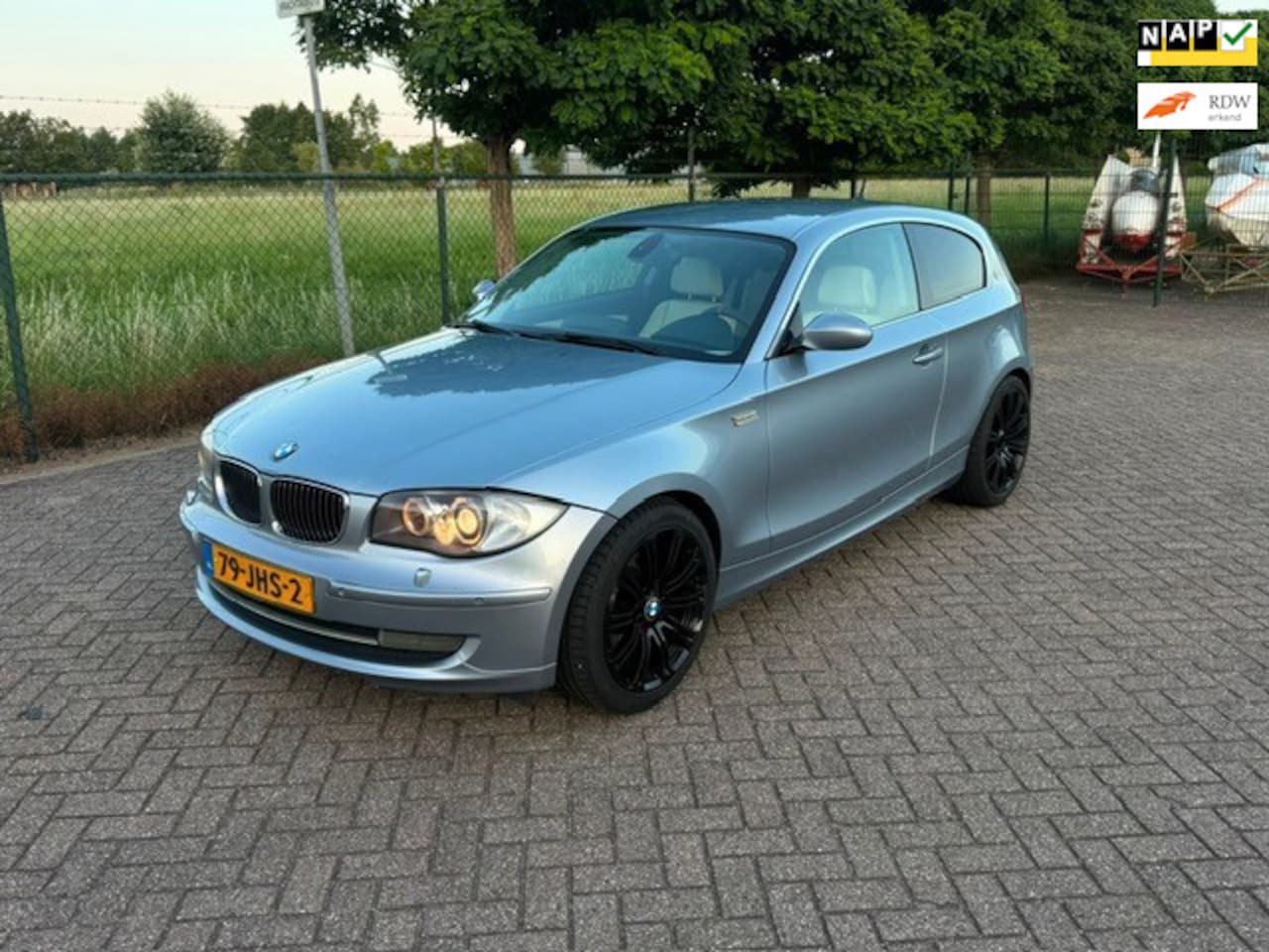 BMW 1-serie - 130i High Executive APK 07-06-2027 - AutoWereld.nl