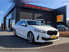 BMW 1-serie - 118i Executive M-Sport, Sfeerverlichting, LED, Stoelverw, Stuurwiel verw