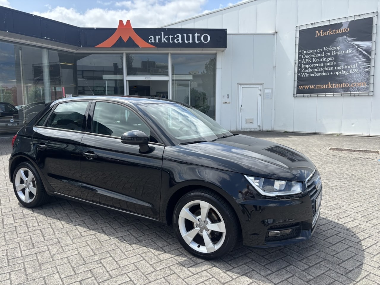 Audi A1 Sportback - 1.0 TFSI Sport Navi Cruise Climate Stoelverwarming - AutoWereld.nl