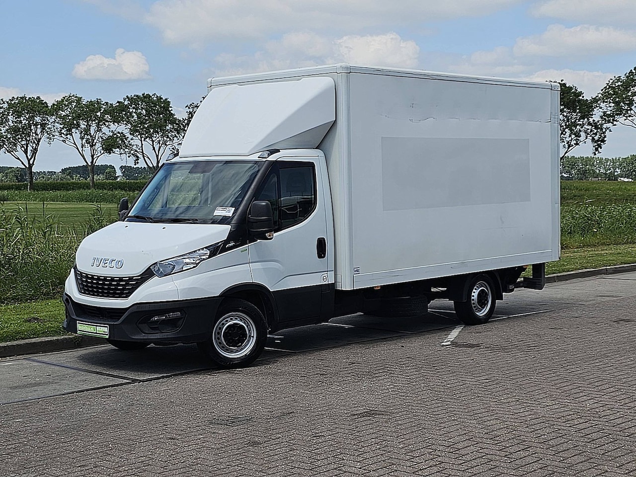 Iveco Daily - 35S14 Bakwagen Laadklep! - AutoWereld.nl