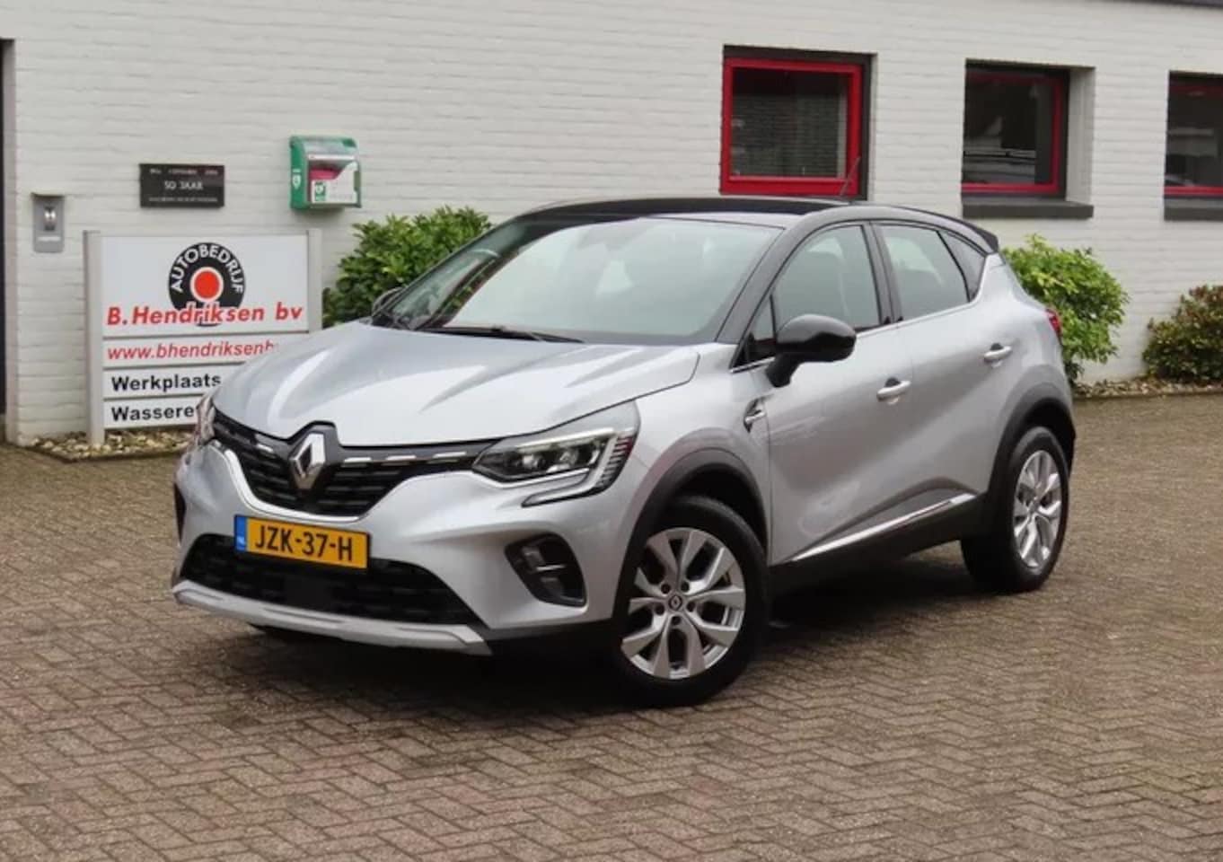 Renault Captur - 1.3 TCe Mild Hybrid 140pk GPF Intens/ Adaptieve cruise/ 360 Graden camera/ Stoelverwarming - AutoWereld.nl