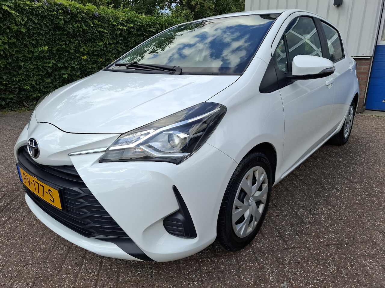 Toyota Yaris - 1.5 VVT-i Aspiration CLIMAT/CRUISE/TREKHAAK AUTOMAAT 111PK - AutoWereld.nl
