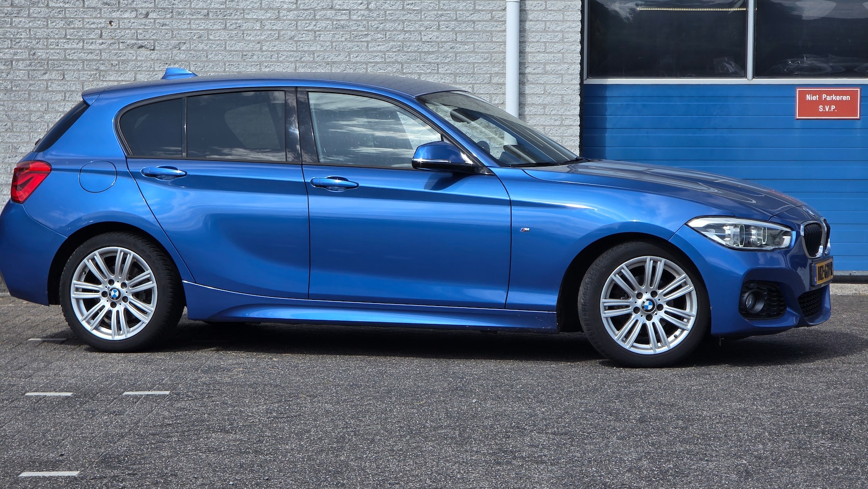 BMW 1-serie - 118i Corporate Lease Executive M-sport uitvoering ! - AutoWereld.nl