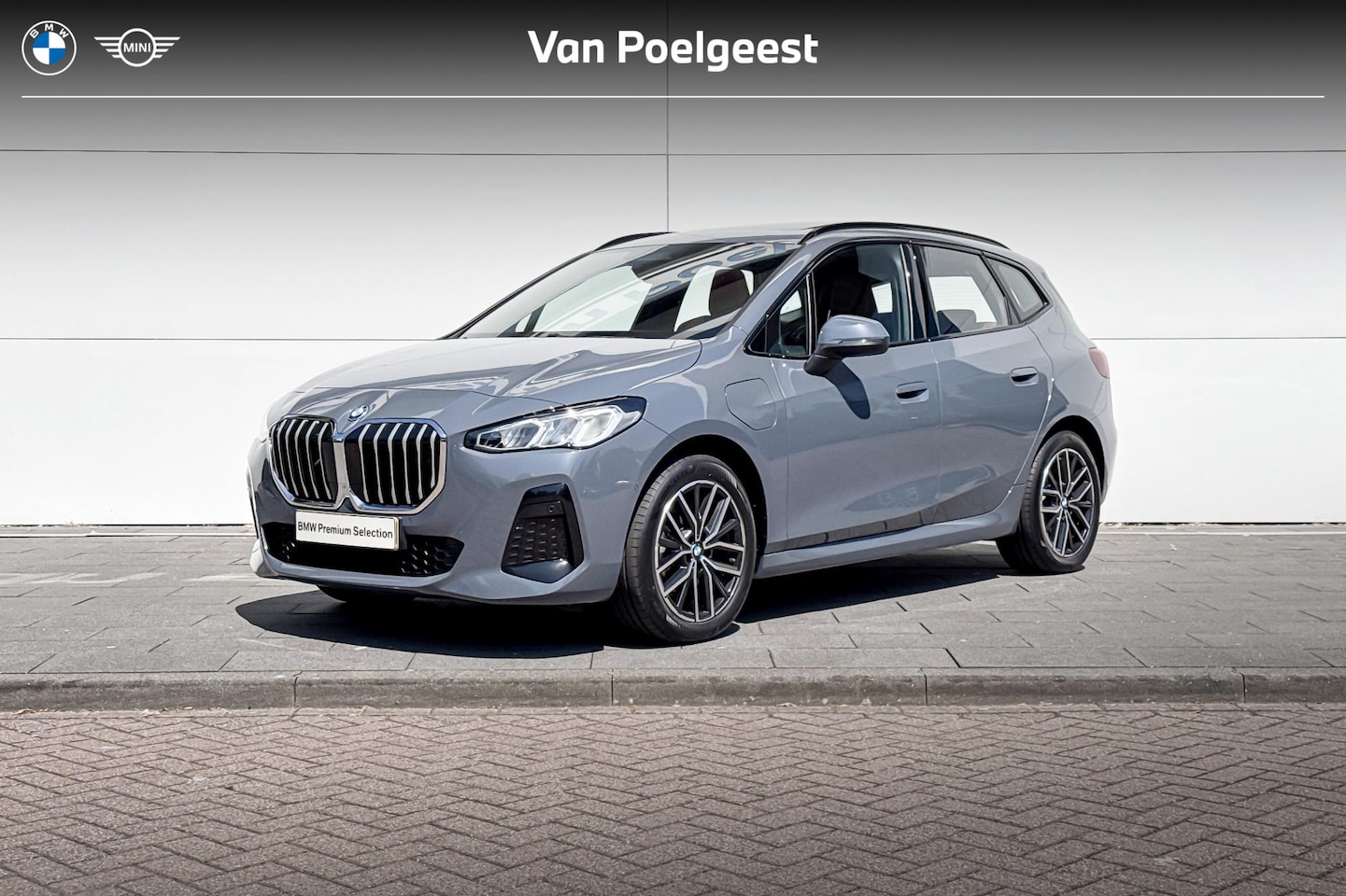 BMW 2-serie Active Tourer - 225e xDrive | M-Sport / Panorama dak / 18 Inch / Stoelverwarming / Alarm Klasse 3 /Achteru - AutoWereld.nl