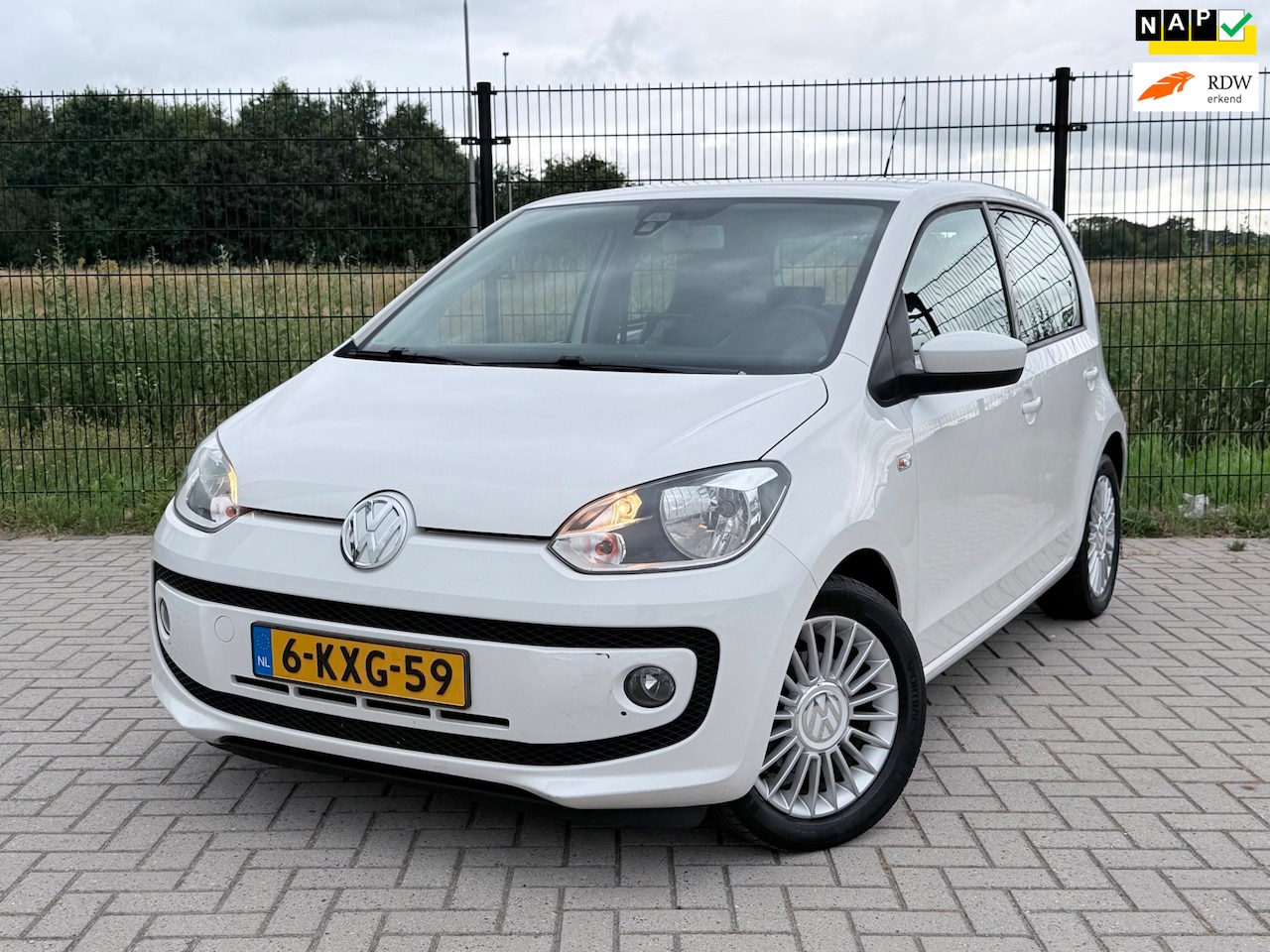 Volkswagen Up! - 1.0 high up! BlueMotion | PDC | Bluetooth | Airco | - AutoWereld.nl
