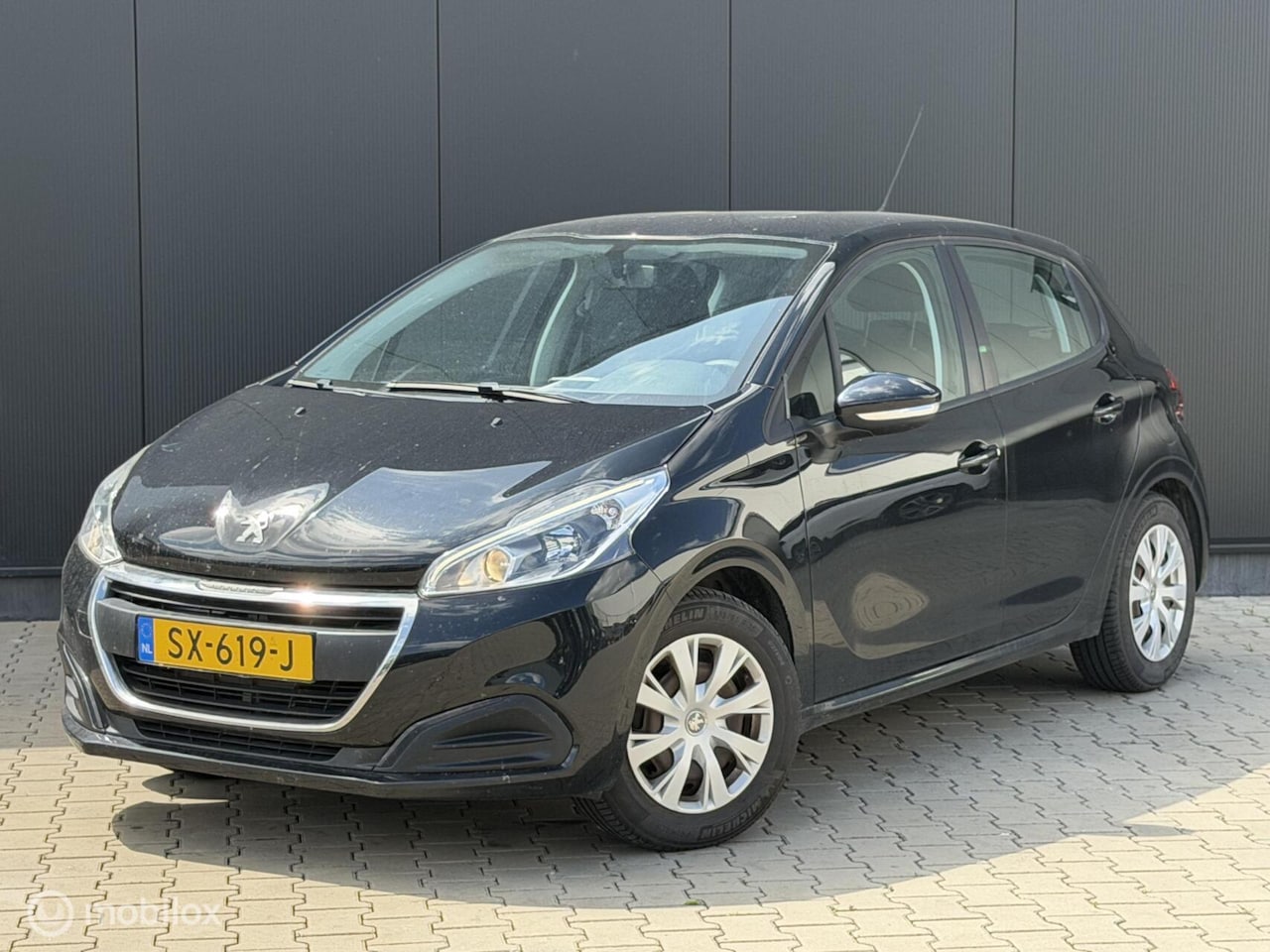 Peugeot 208 - 1.2 82PK Active | CRUISE | CARPLAY | TREKHAAK | - AutoWereld.nl