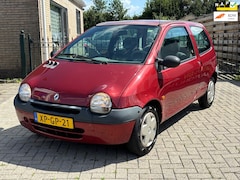 Renault Twingo - 1.2 Comfort |lage km | nieuwe apk | rijd en schakelt super