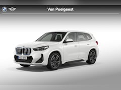 BMW iX1 - xDrive30 Launch Edition | M-Sport | Trekhaak | Stoelverwarming | Comfort Access