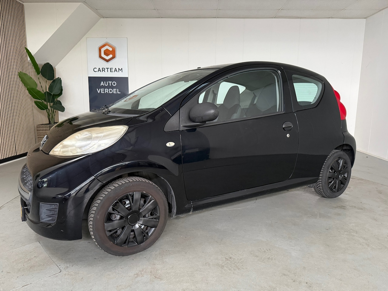 Peugeot 107 - BLACK 1.0-12V XR - AutoWereld.nl