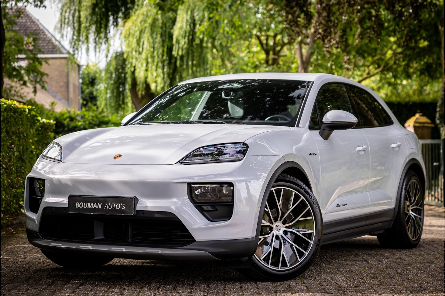 Porsche Macan - 4 100 kWh Pano Luchtvering Sport Chrono Matrix Passenger Display - AutoWereld.nl