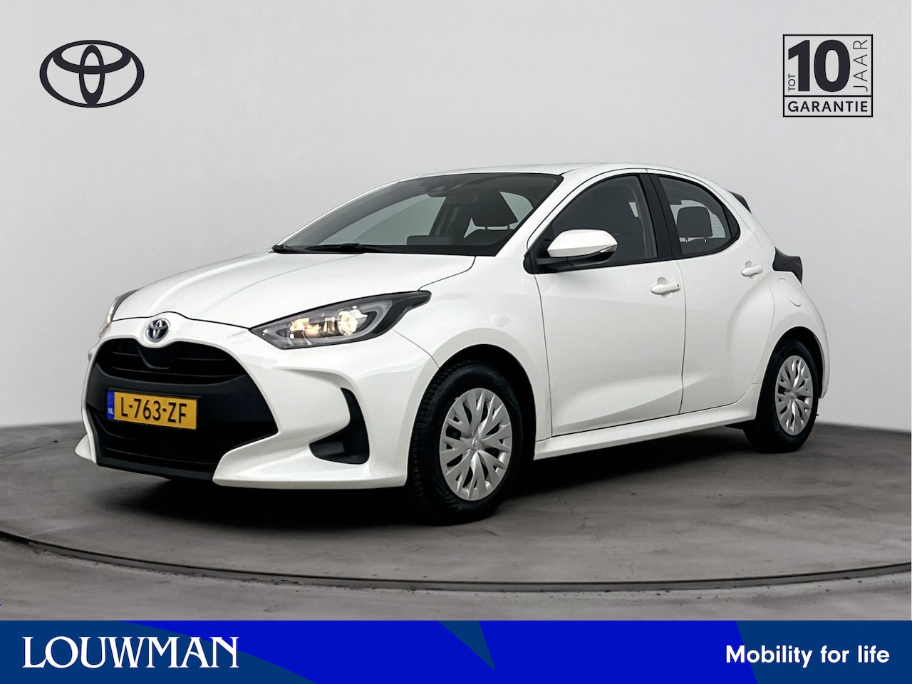 Toyota Yaris - 1.5 Hybrid Active | Trekhaak | NL-Auto | Parkeercamera | * - AutoWereld.nl