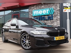 BMW 5-serie Touring - 530e M-SPORT PANO l H/K l SFEER l LED l CARPLAY l LEDER l ORG.NL l DEALER OH l 1e EIG l NA