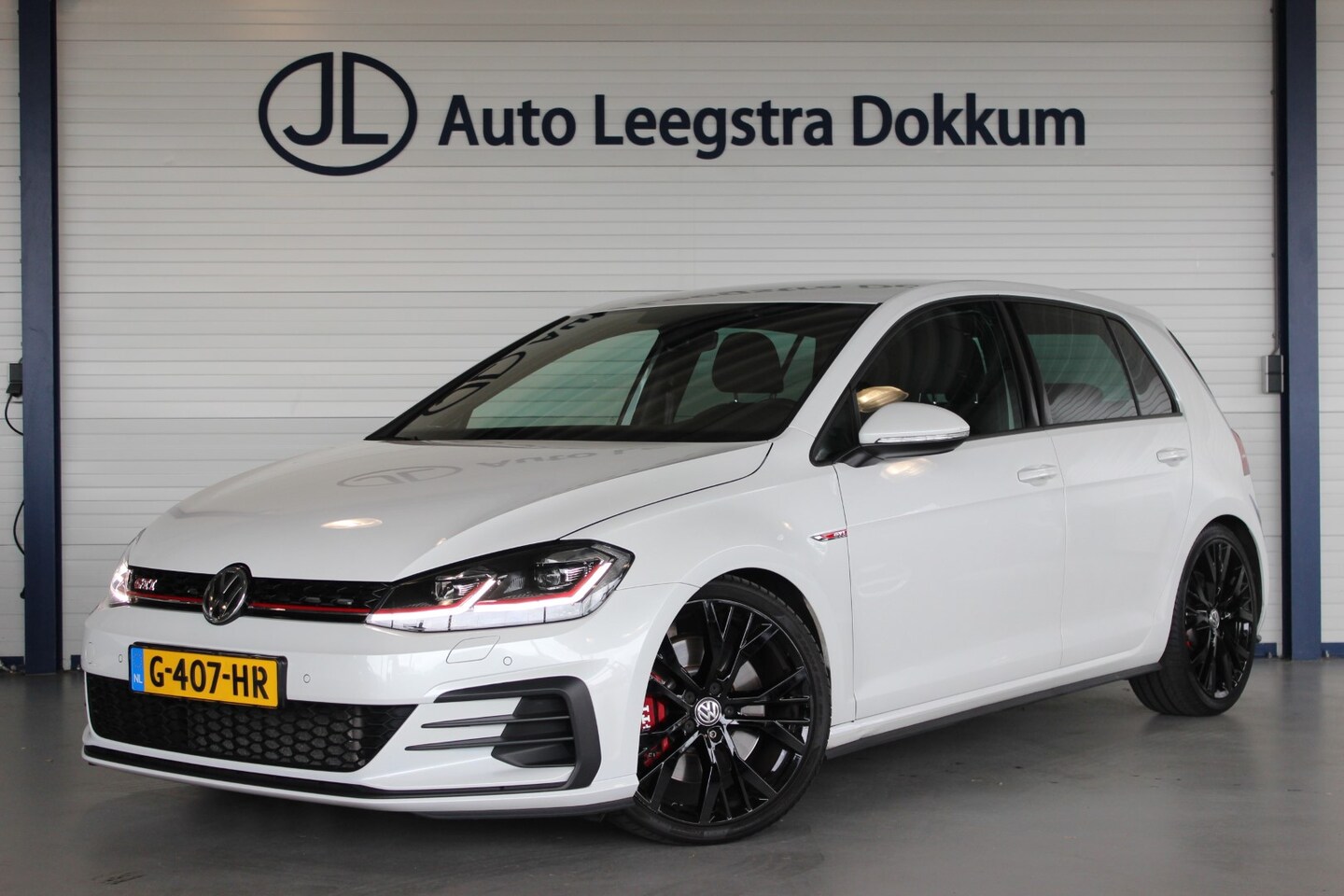 Volkswagen Golf - 2.0 TSI GTI Performance NL-Auto | Milltek | Dynaudio | Carplay | Virtual Cockpit | Camera - AutoWereld.nl