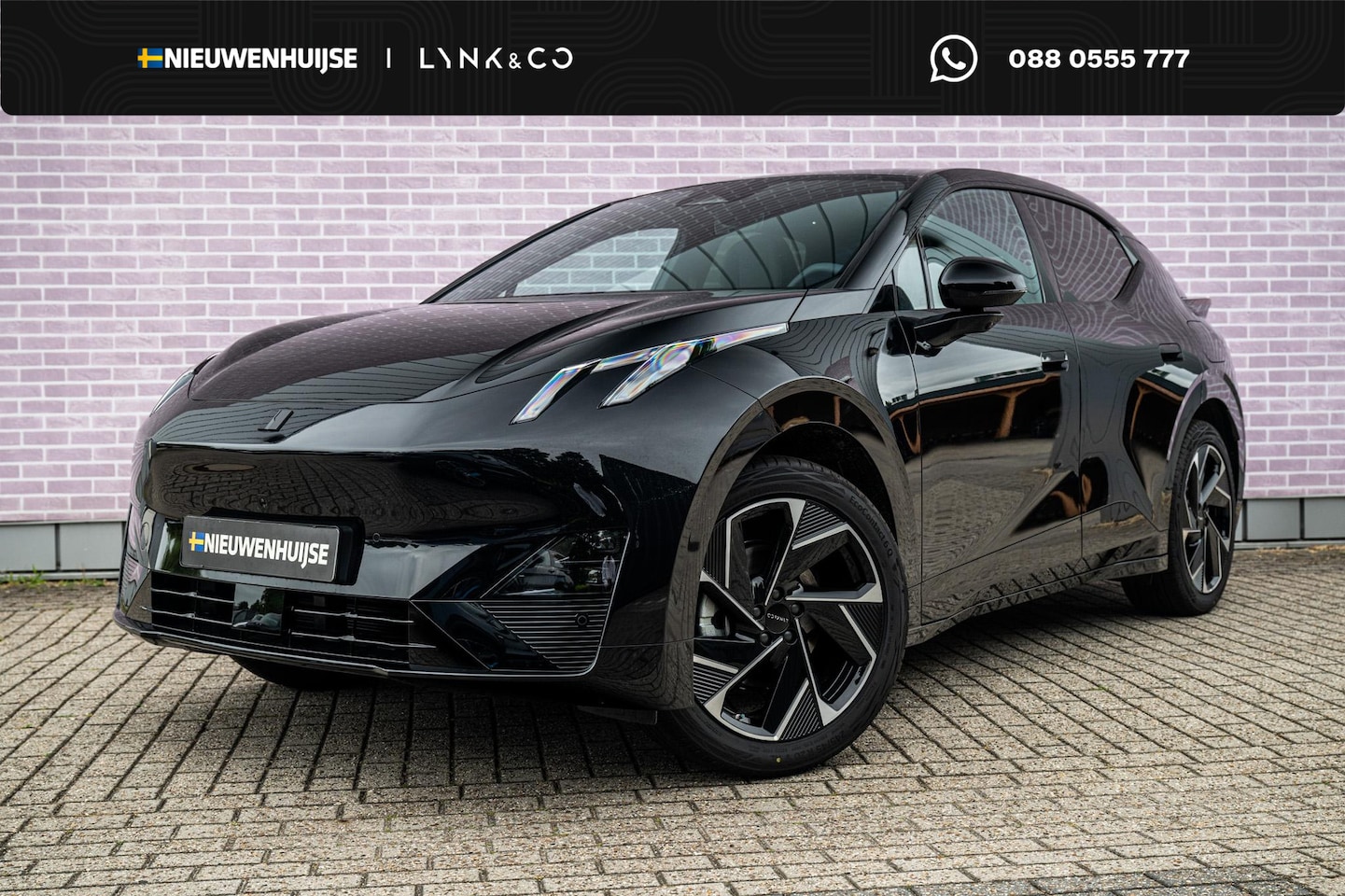 Lynk & Co 02 - More 66 kWh | Panoramadak | 360 camera | Harman Kardon audio | Dodehoekdetectie | Stoel/St - AutoWereld.nl