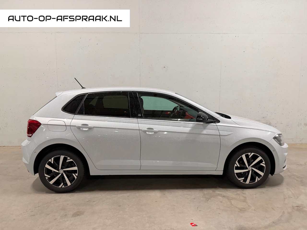 Volkswagen Polo - 1.0 TSI Beats R-line Navi PDC Stoelv. Cruise C Clima - AutoWereld.nl