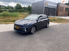 Kia e-Niro - ExecutiveLine 64 kWh 204PK.Clima.Navi.Leder.Xenon