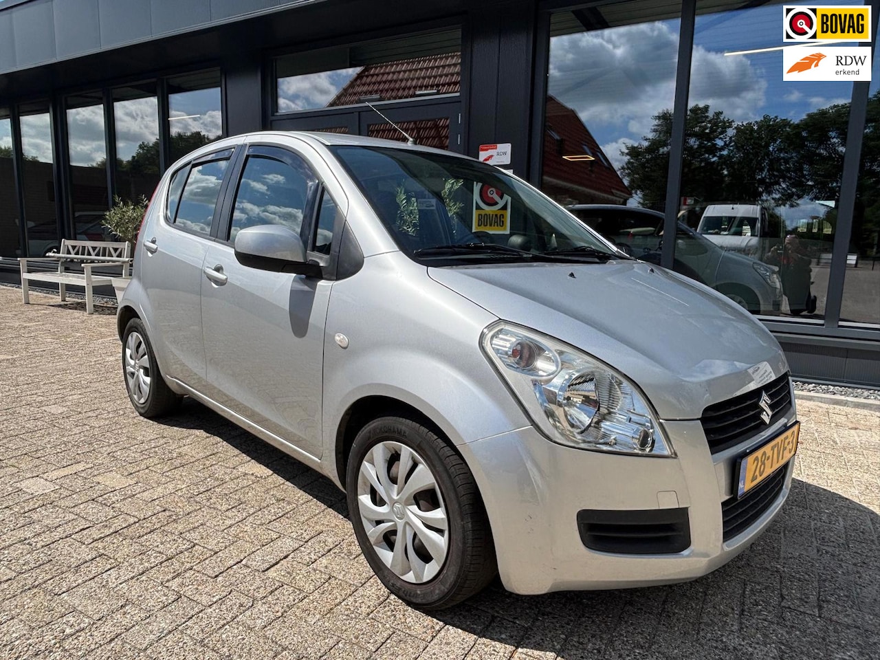 Suzuki Splash - 1.0 VVT Comfort airco, centrale deurvergrendeling, elektrische ramen voor - AutoWereld.nl