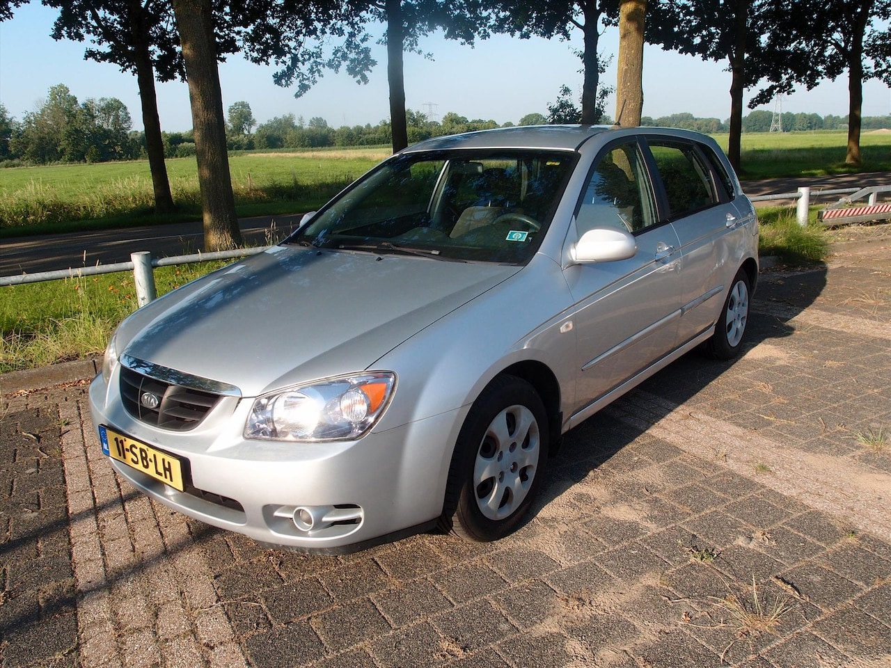 Kia Cerato - 1.6-16V LX 1.6-16V LX - AutoWereld.nl