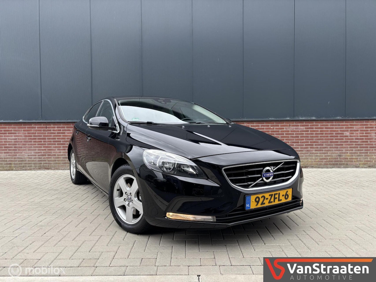 Volvo V40 - 1.6 T3 Momentum | Bluetooth | Camera | Cruise - AutoWereld.nl