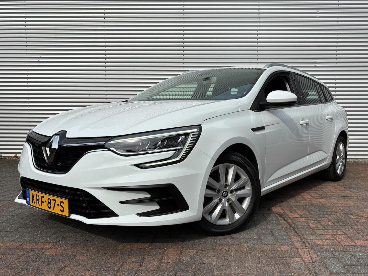 Renault Mégane Estate - 1.3 TCe Equilibre Cruise Airco 2022 Eerste Eigenaar Vol Opties Perfecte Staat Navi Carplay - AutoWereld.nl