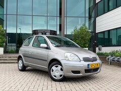 Toyota Yaris - 1.0 VVT-i Sol MMT | AUT. | Nieuwe APK | Airco