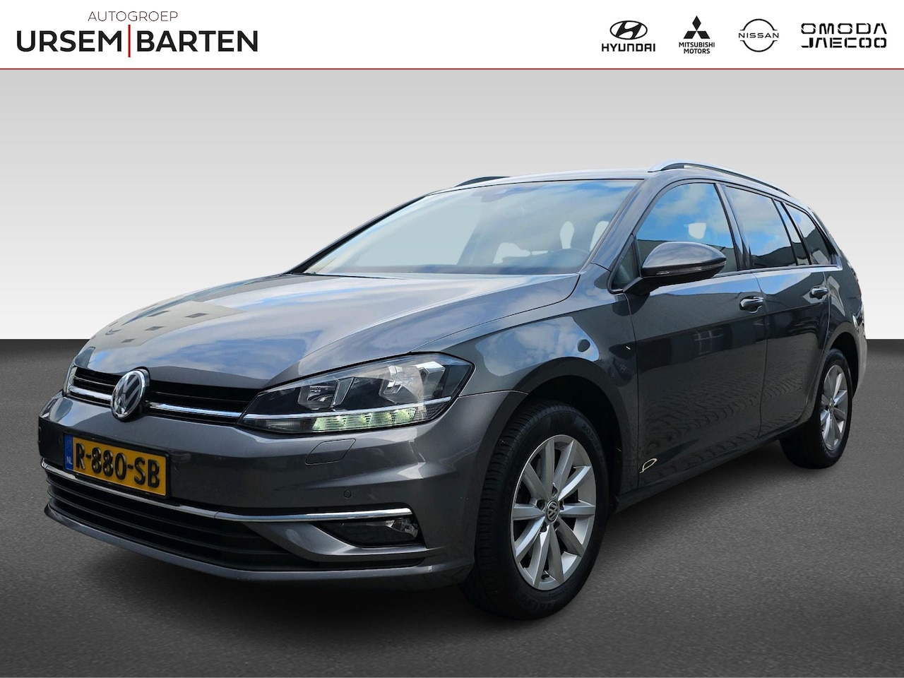 Volkswagen Golf - 1.5 TSI Highline | Automaat | Trekhaak | Parkeersensoren Voor/Achter | Stoelverwarming | - AutoWereld.nl