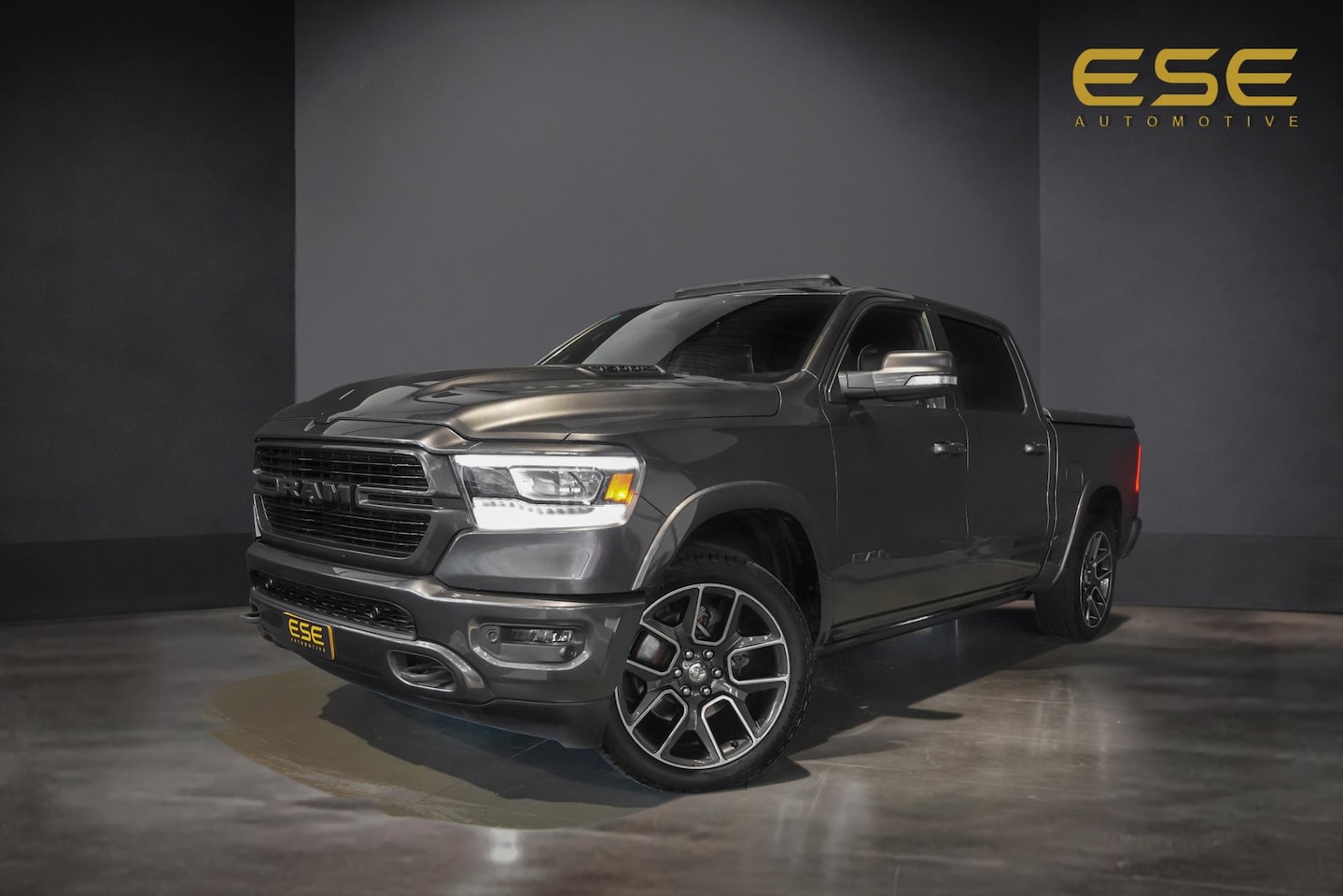 Dodge Ram 1500 - 5.7 V8 4x4 Crew Cab Limited | Milltek uitlaat | BTW | 360 Camera - AutoWereld.nl