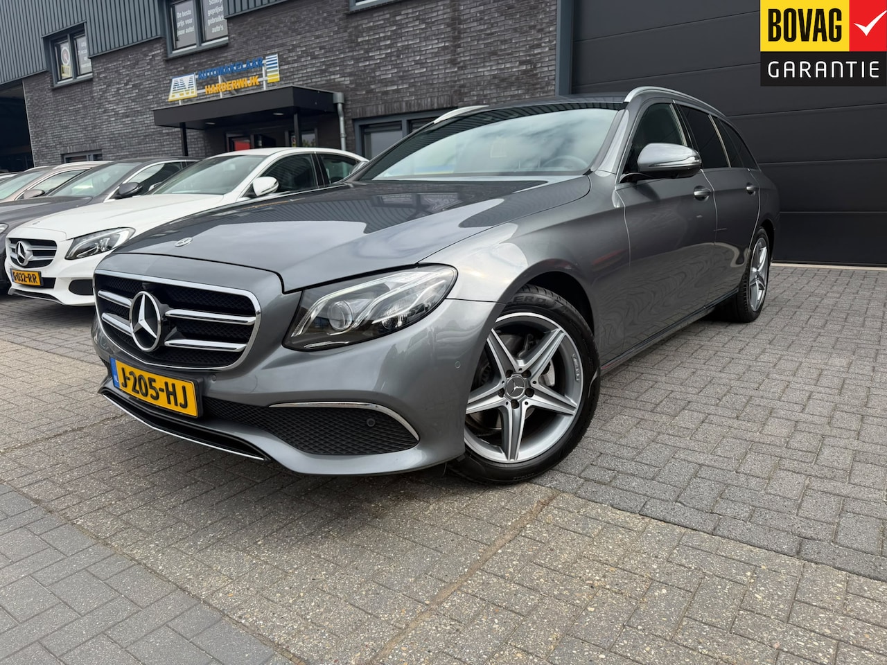 Mercedes-Benz E-klasse Estate - 200 Premium | AUTOMAAT | NIEUWE APK | LEDER | PDC | NAVI | CRUISE | - AutoWereld.nl