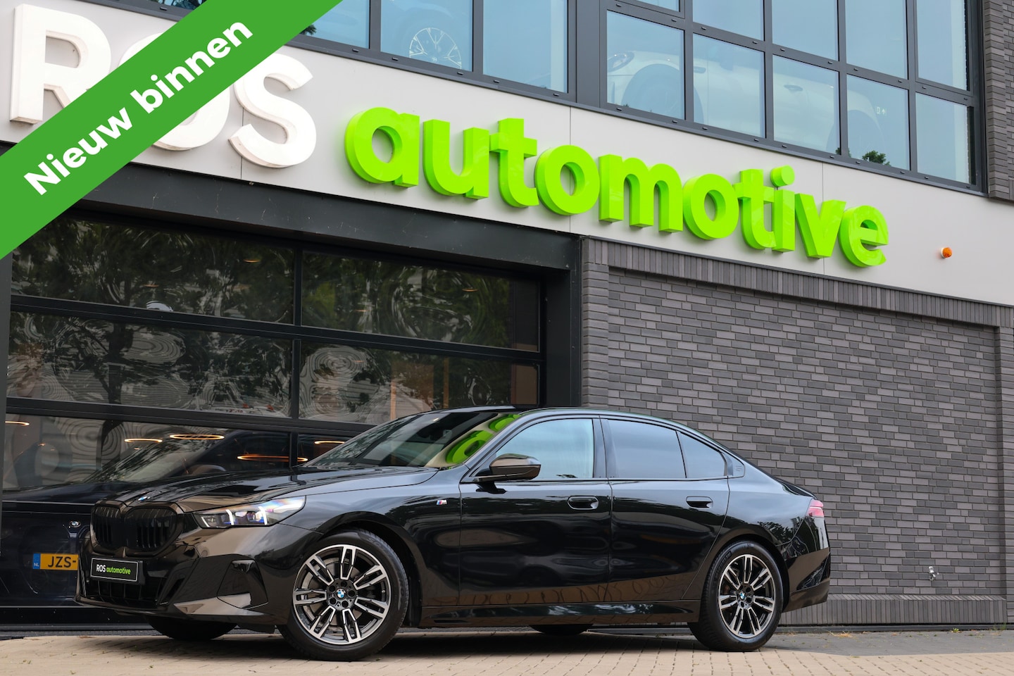 BMW 5-serie - 520i | FACELIFT | M-SPORT | MEMORY | KEYLESS | DODE HOEK | LED | SFEERVERLICHTING | - AutoWereld.nl