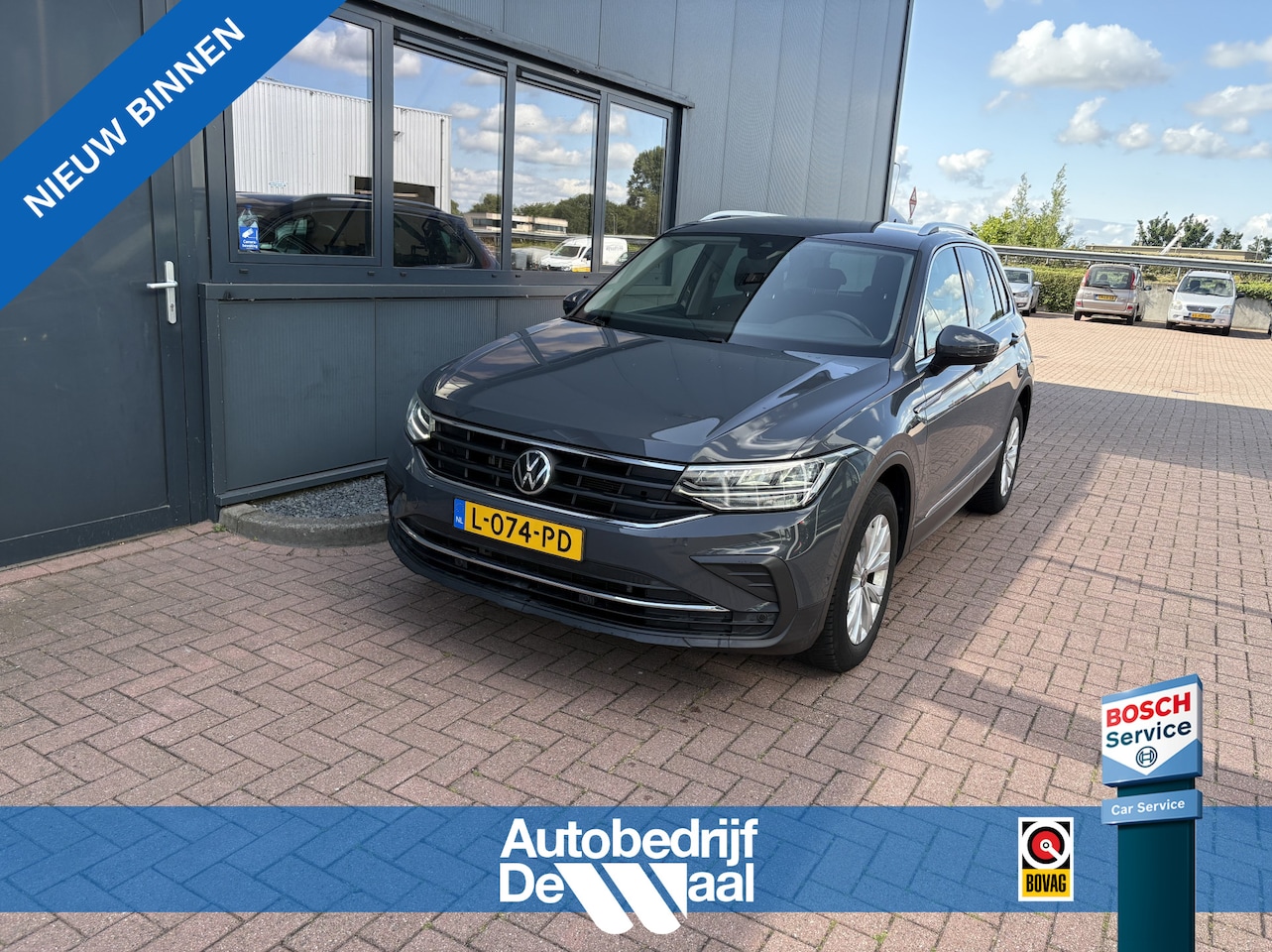 Volkswagen Tiguan - 1.5 TSi DSG Life Business KEYLESS/ADAPT.CRUISE/TREKH.WEGKL./WINTERPACK - AutoWereld.nl