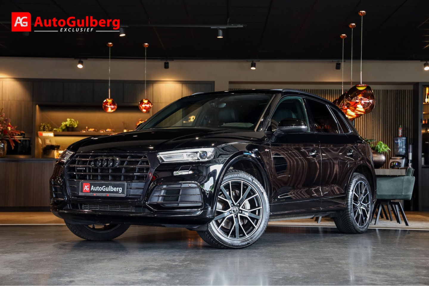 Audi Q5 - TFSI e 300PK quattro S edition Panoramadak, Black Optic, Sportstoelen D.Leder met massage, - AutoWereld.nl