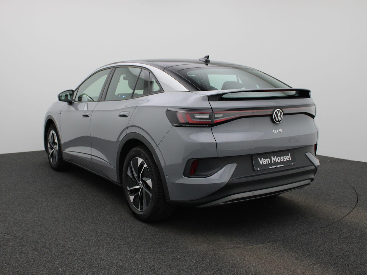 Volkswagen ID.5 - Pro 77 kWh 204 PK| Dealeronderhouden | Navigatie | Achteruitrijcamera | Stoelverwarming | - AutoWereld.nl