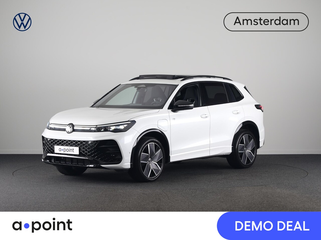 Volkswagen Tiguan - 1.5 eHybrid R-Line Edition 204PK | Automaat (DSG) | Black Style | Panoramadak | 20 Inch - AutoWereld.nl