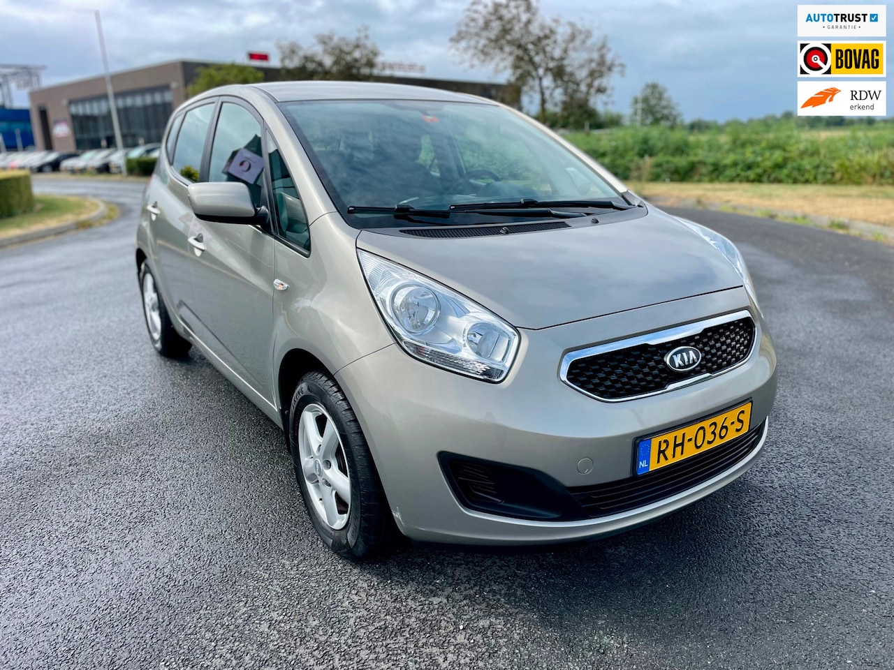 Kia Venga - 1.4 CVVT 1.4 CVVT, 5drs, Trekhaak, Camera, Airco, Radio-CD/MP3 speler, Elektr ramen, Lmv, Unieke ki - AutoWereld.nl