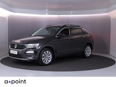 Volkswagen T-Roc - 1.5 TSI Style 150 pk Automaat (DSG) | Navigatie | Trekhaak | Parkeersensoren | Autom. airc