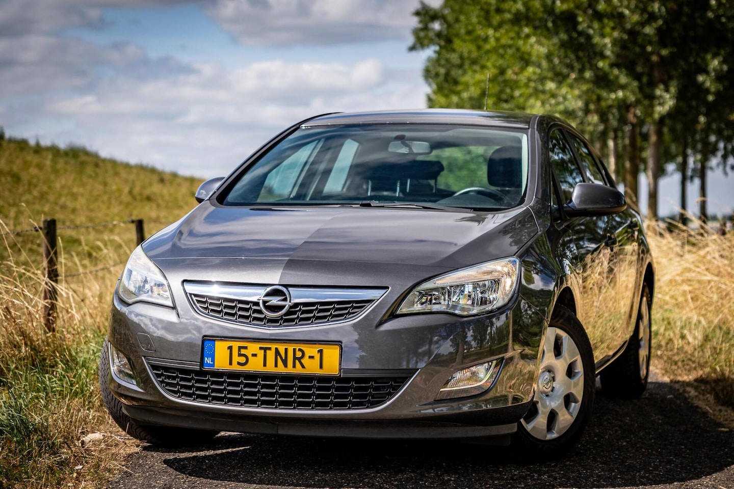 Opel Astra - 1.4 Anniversary Edition | Inruilkoopje - AutoWereld.nl