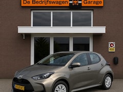 Toyota Yaris - 1.5 VVT-i Active | Apple CarPlay | Achteruitrijcamera | Cruise Control | Airconditioning